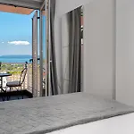 Appartamento Aurea Mare Makarska-3br, Sea View & Prime Location Makarska