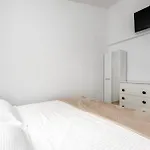 Appartamento Aurea Mare Makarska-3br, Sea View & Prime Location Makarska